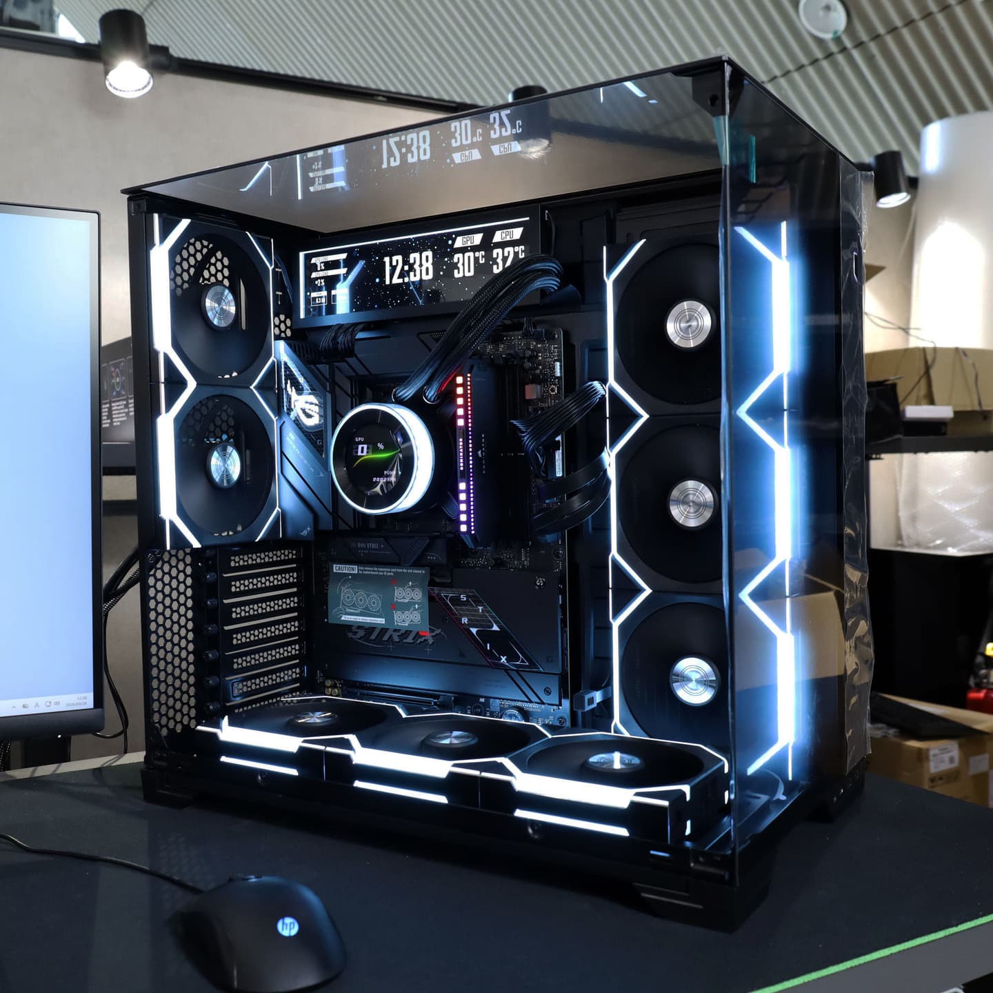 lian li dynamic mini